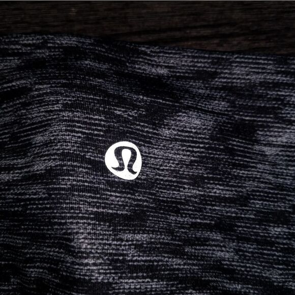 Lululemon Drop It Like It's Hot Crop Dramatic Stat - Picture 6 of 7